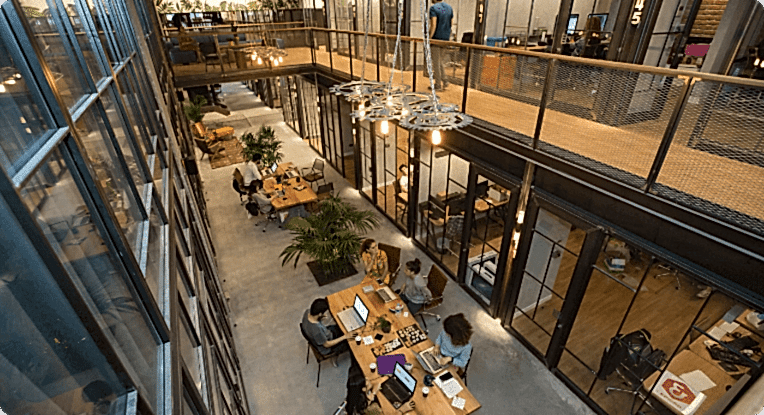 Kolektiflilerle bir arada, en tutkulu ve ilham veren çalışma deneyimini paylaş.