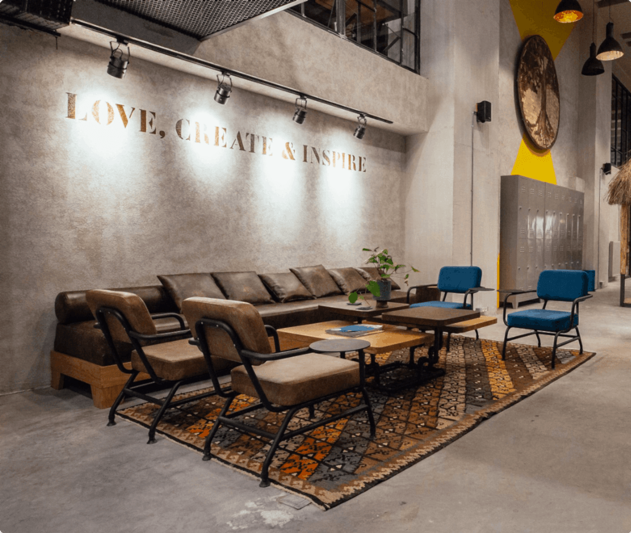 Ofis ve toplantı odalarından kütüphane ve meditasyon odalarına kadar her türlü ihtiyaca hizmet eden bir Kolektif.