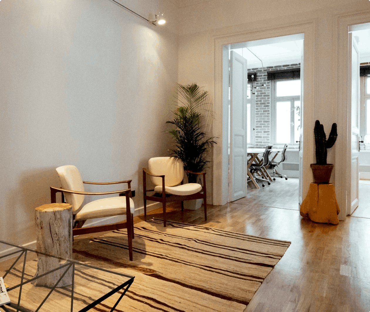 Şişhane metro durağına iki adım mesafede, en minik Kolektif’imiz.